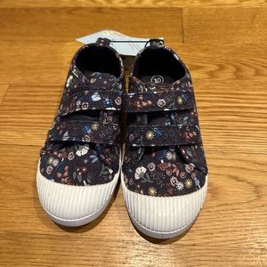 NWT Cat & Jack hook and loop closure shoes toddler size 10